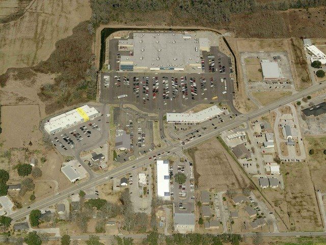 ZACHARY SHOPPING CENTER: 5647 Main St, Zachary, LA 70791